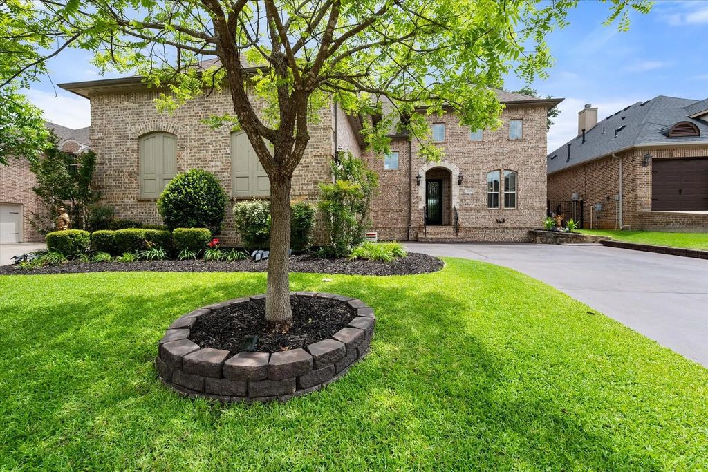 5416 Runnymede Court, Arlington