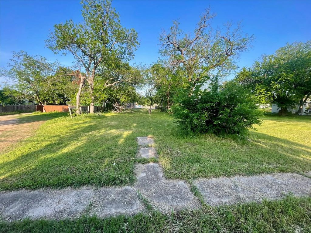 320 N Morris Street, Gainesville