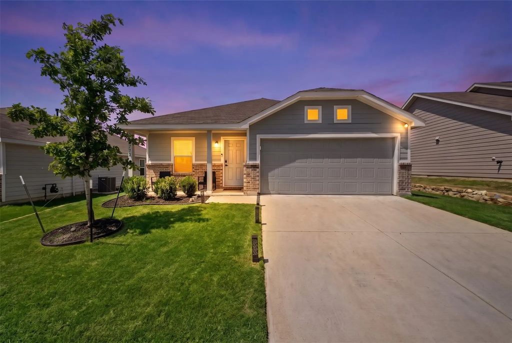 2712 Starwater Drive, Fort Worth
