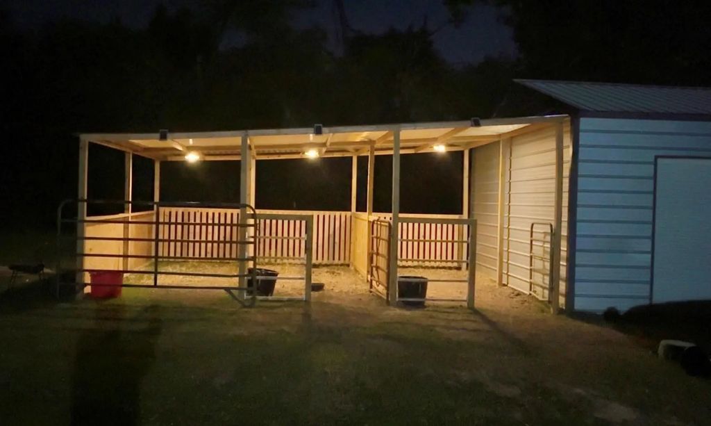 198 Railroad Drive, Mabank