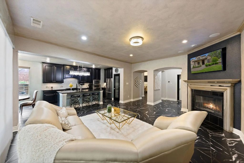 7096 Carmona, Grand Prairie