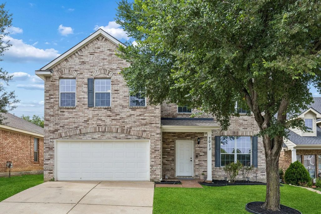 7013 Lindentree Lane, Fort Worth
