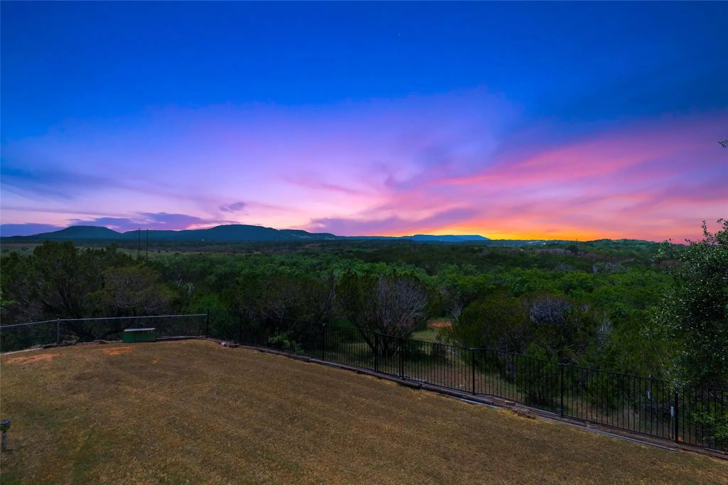 541 Country Place S, Abilene