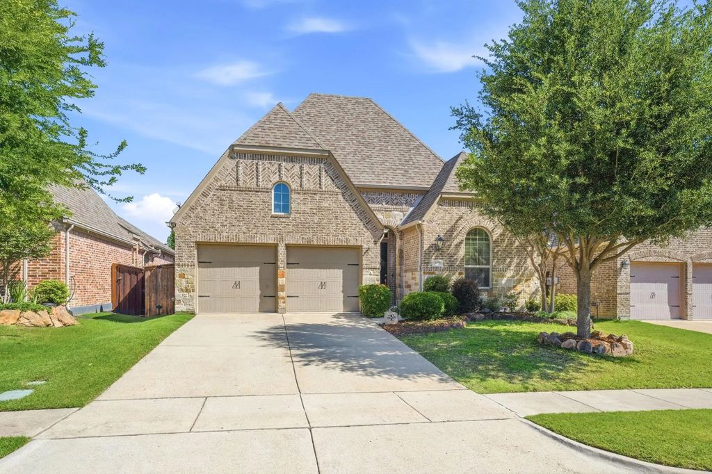 317 Mossy Rock Drive, McKinney