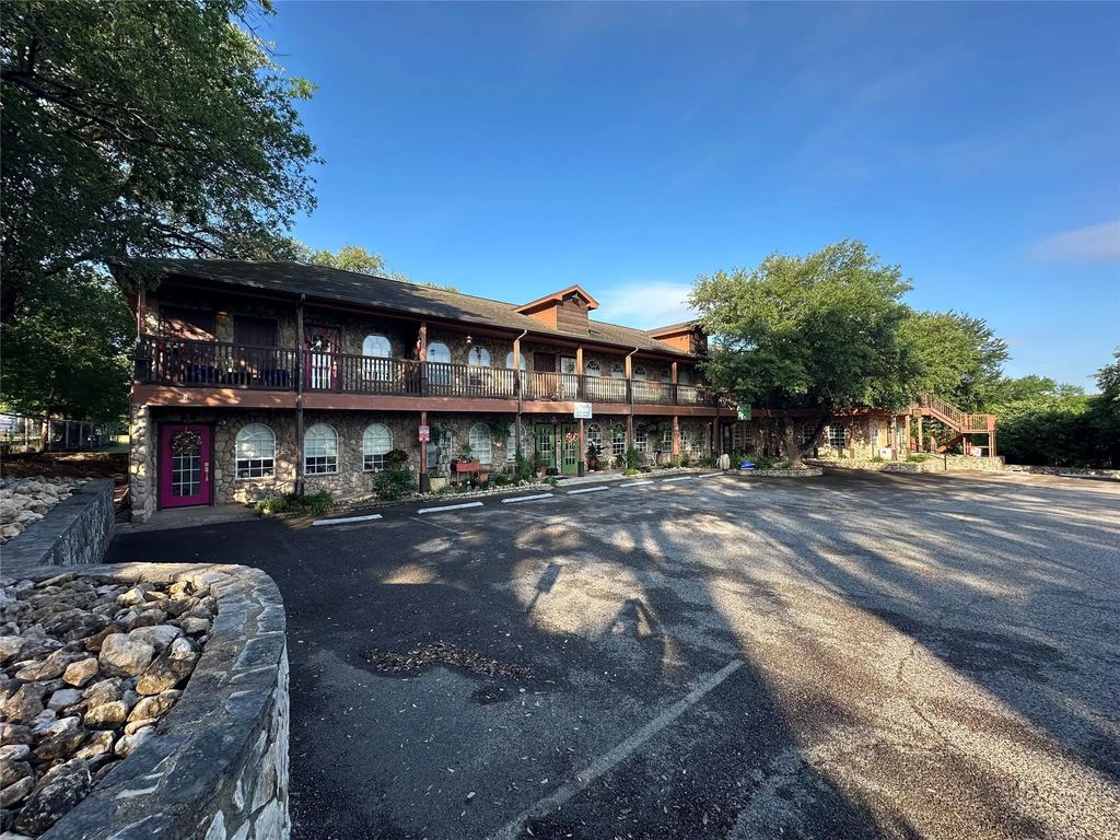 200 E Elm Street, Glen Rose