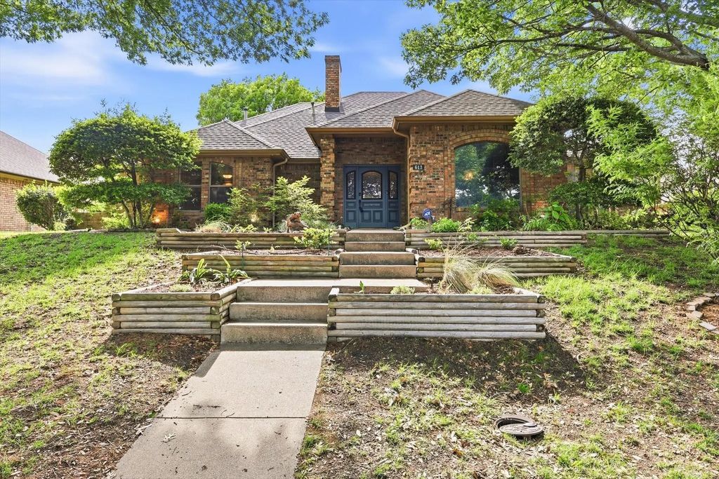 613 Deer Creek Drive, DeSoto