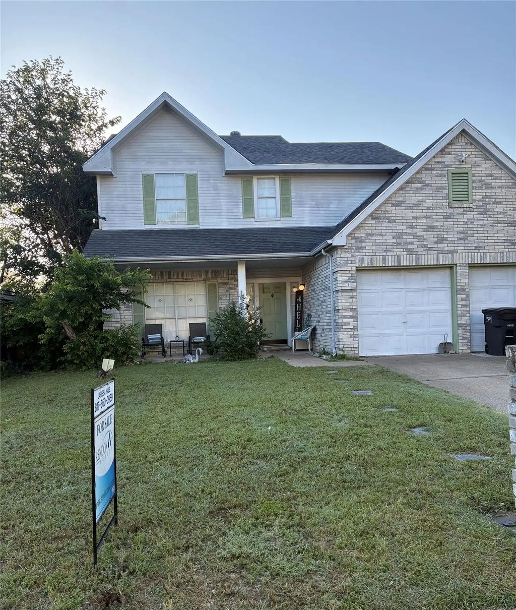 7436 Blackthorn Drive, Fort Worth