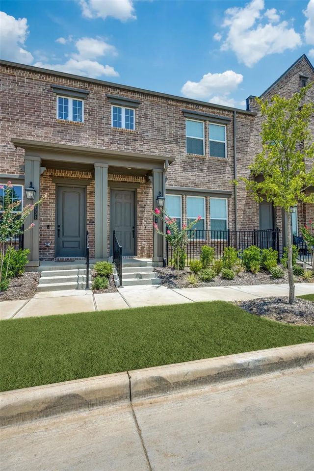 2304 Bulin Drive, Mansfield