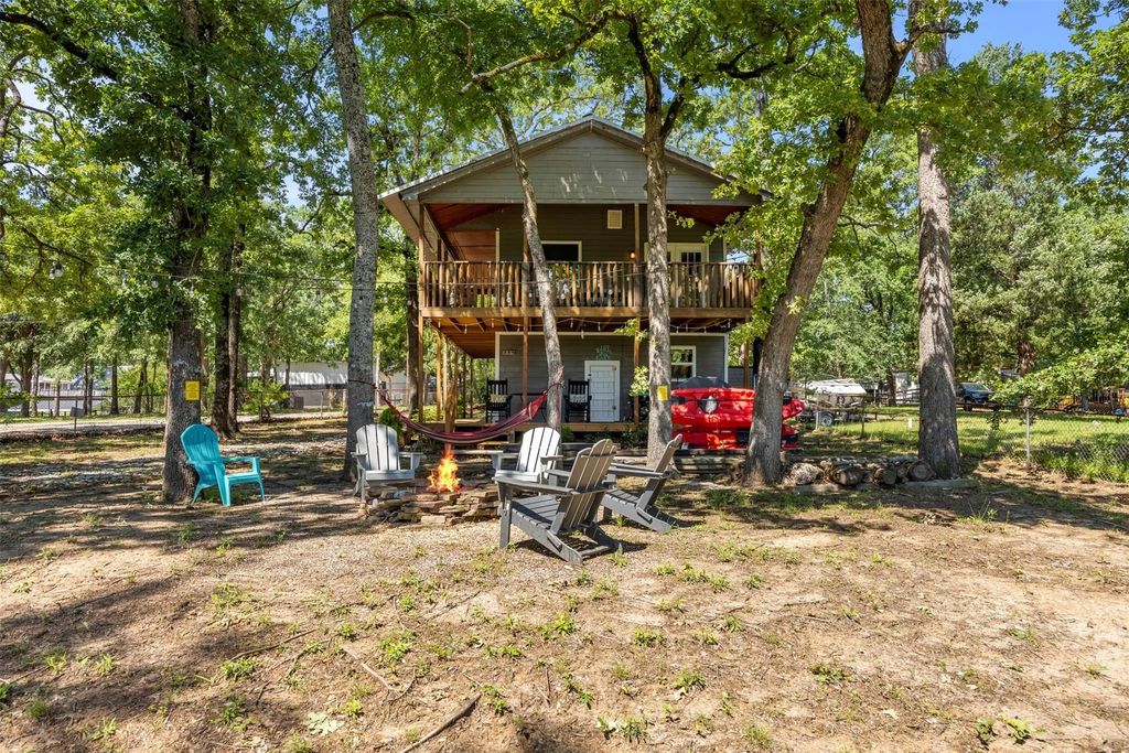7110 Apache Circle, Mabank