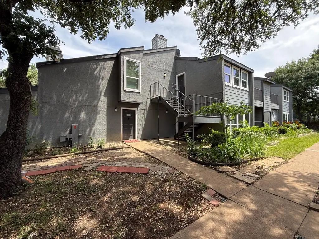9696 Walnut Street 2006, Dallas