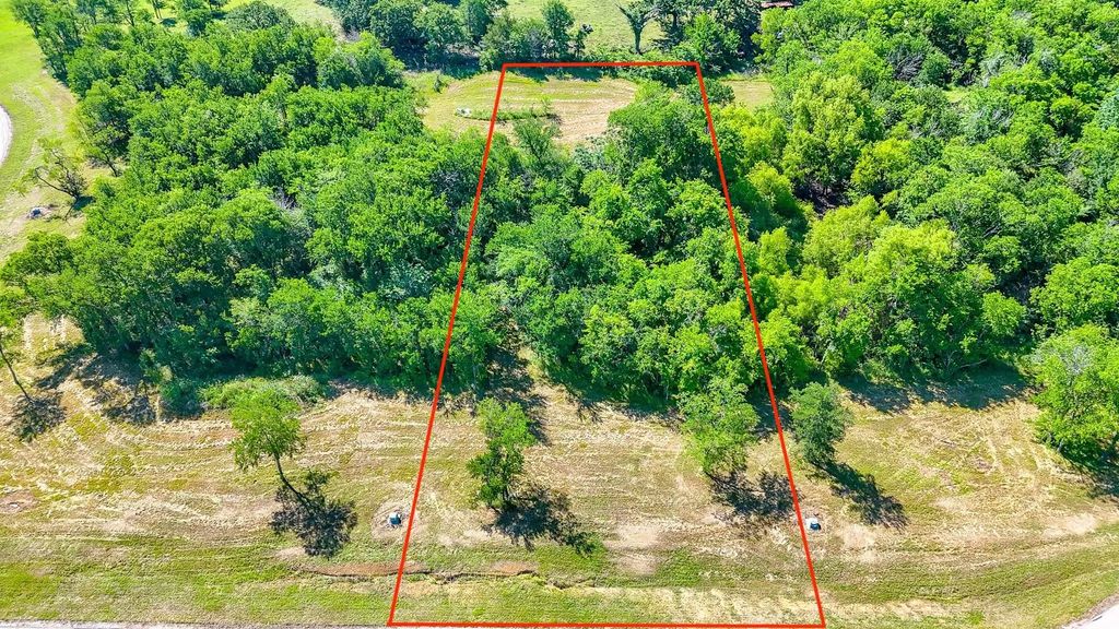 Lot 8 Diamond Point, Corsicana