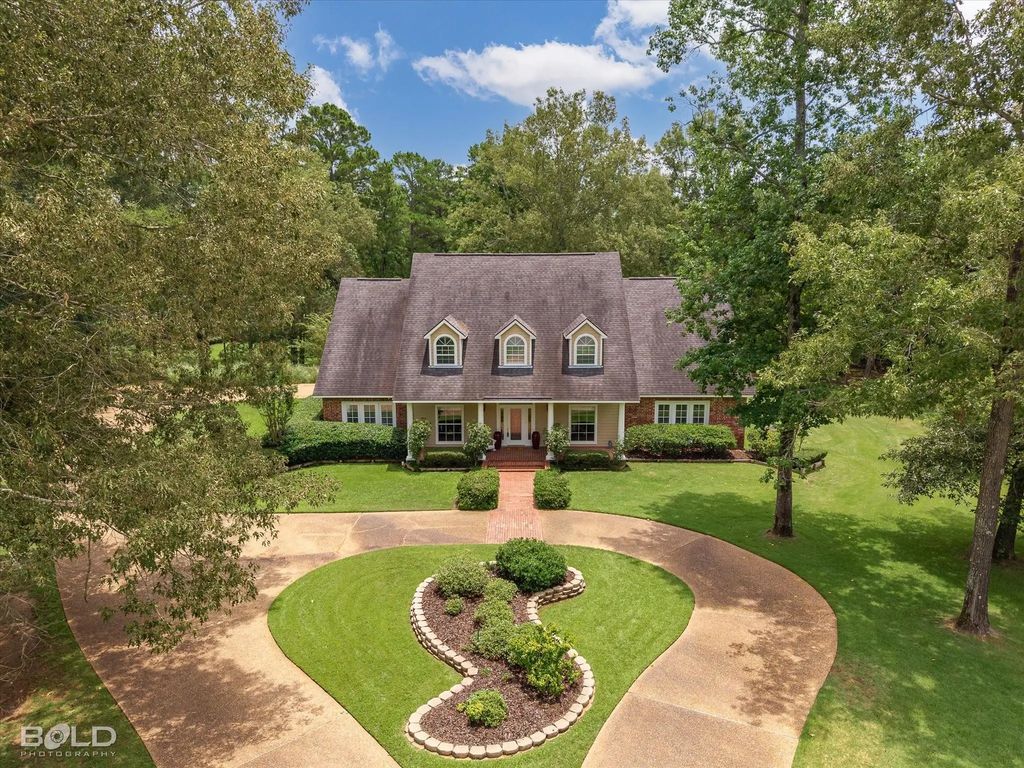 10685 Saint Charles Place, Keithville