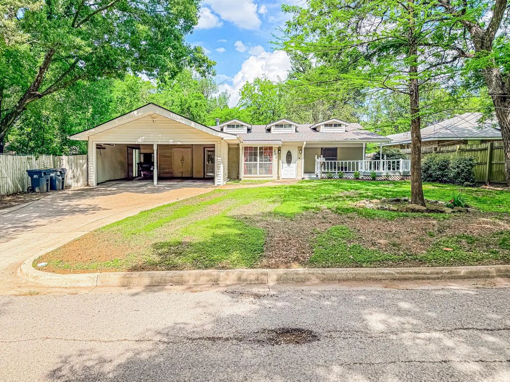 303 N 30th Street, Corsicana