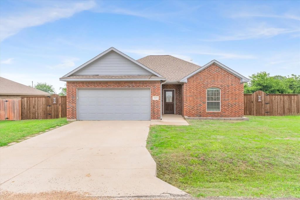 2422 Abigail Lane, Mabank