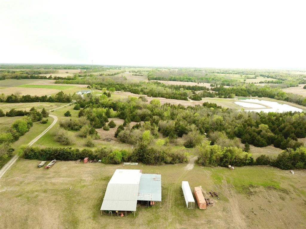 3211 End, Dodd City