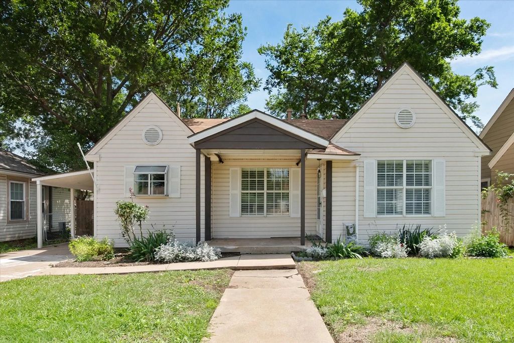 4521 Calmont Avenue, Fort Worth