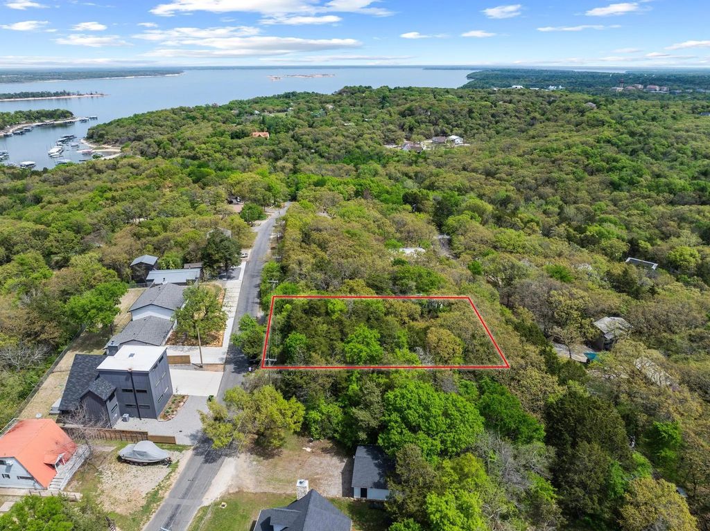 226 Cambridge Drive, Pottsboro