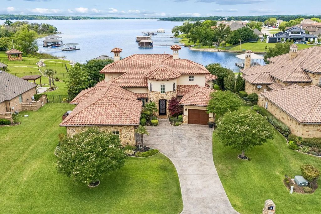 6212 Lakeside Drive, Fort Worth