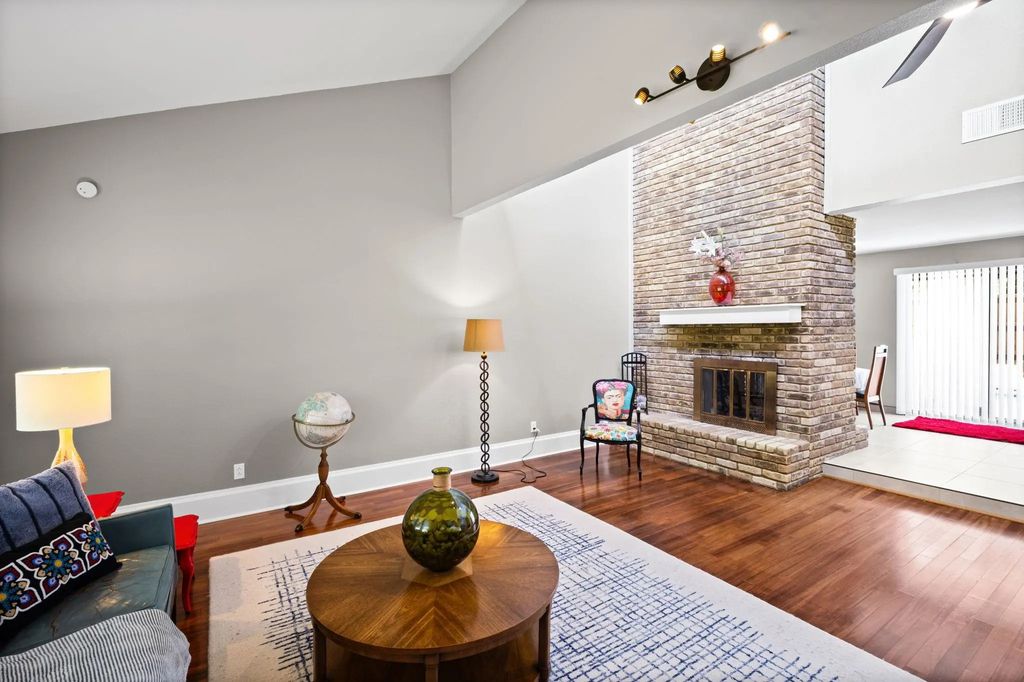1023 Auburn Drive, Arlington