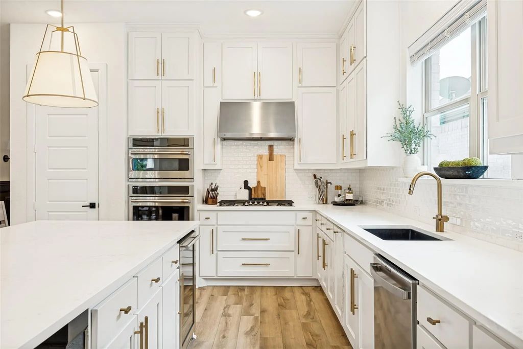 2716 War Admiral, Celina
