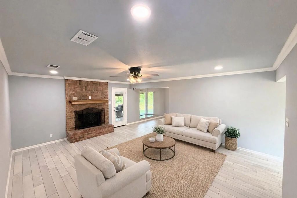 1111 Joel Street, Groesbeck