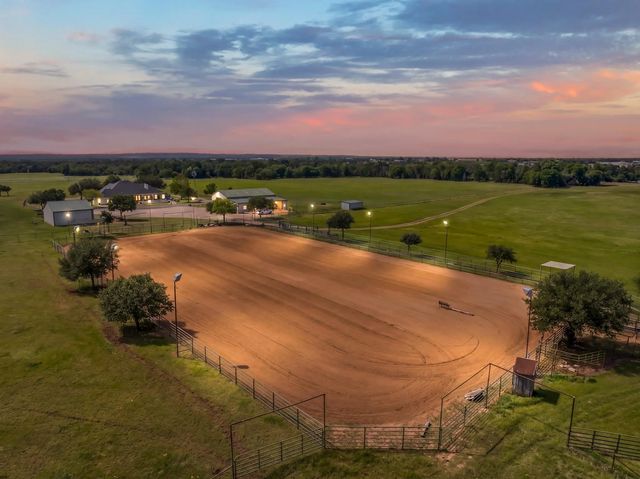 883 N Speegleville Road, Woodway