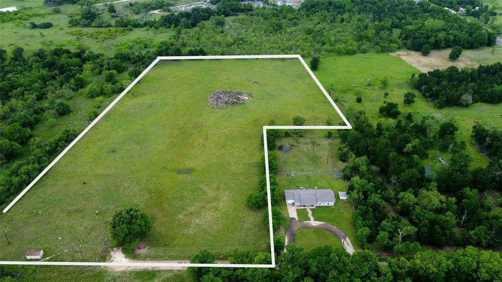 101 County Road 2891, Marlin