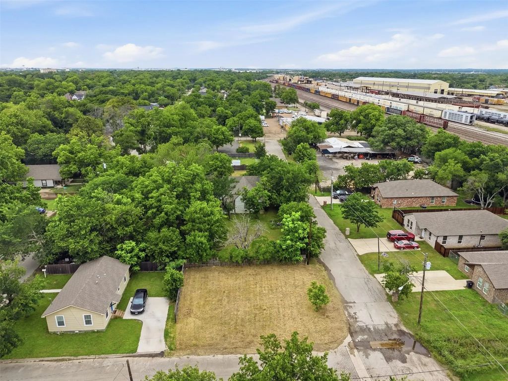 719 N Border Street, Cleburne