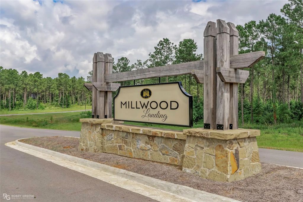 215 Millwood Loop 8, Minden