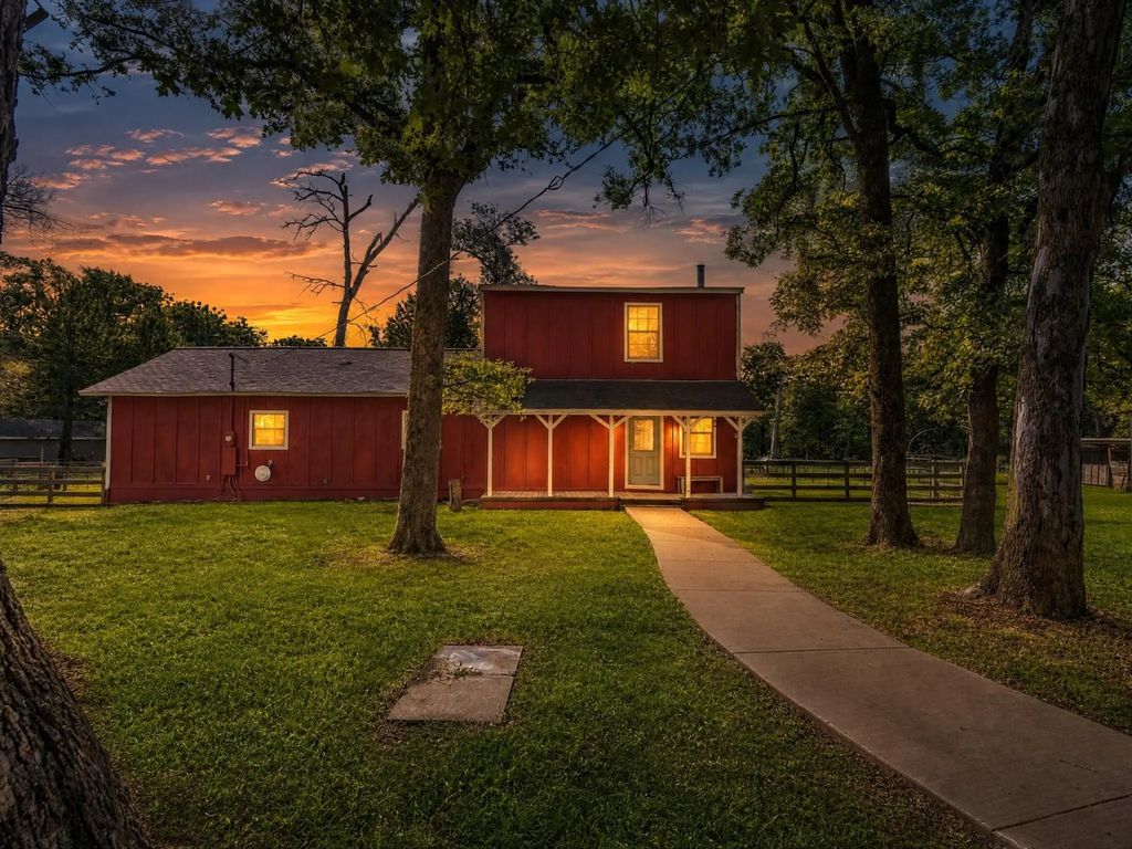 1605 Frann Drive, Kaufman