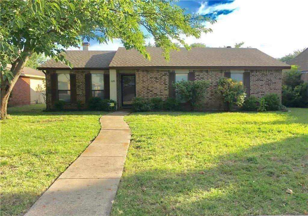 1828 Angelina Drive, Garland