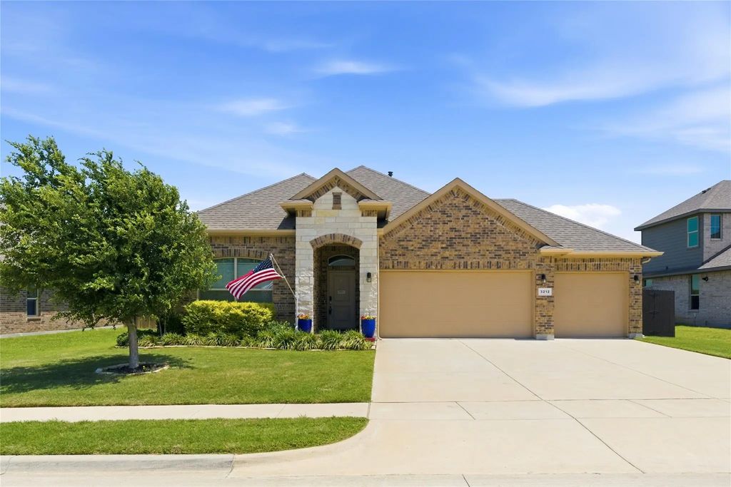 3212 Camden Creek Road, Krum