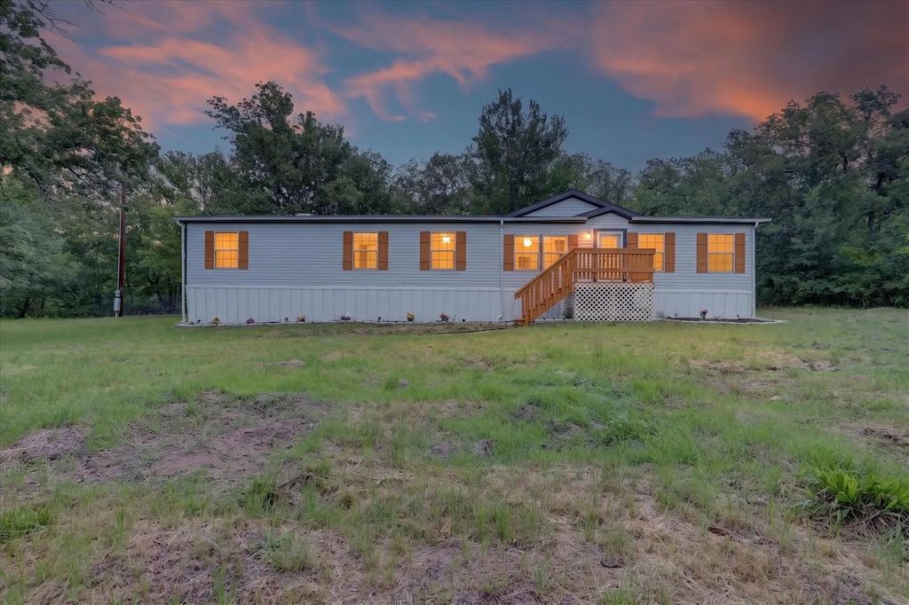1270 Private Road 3627, Springtown