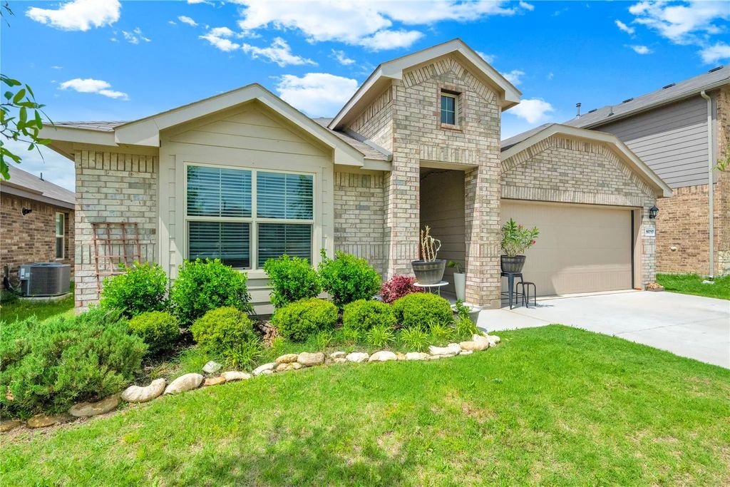 16717 Porterfield Lane, Justin