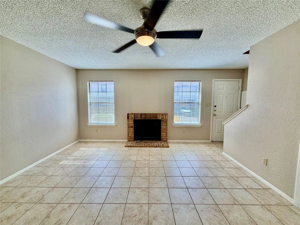 1247 Dallas Drive, Denton
