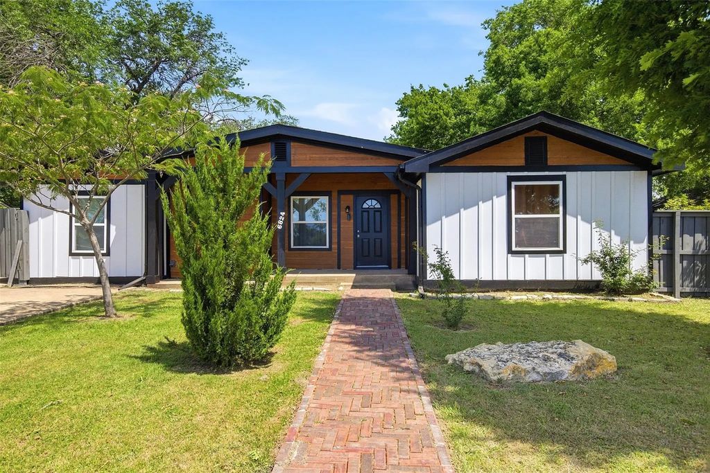 6824 Lakeside Drive, Lake Worth