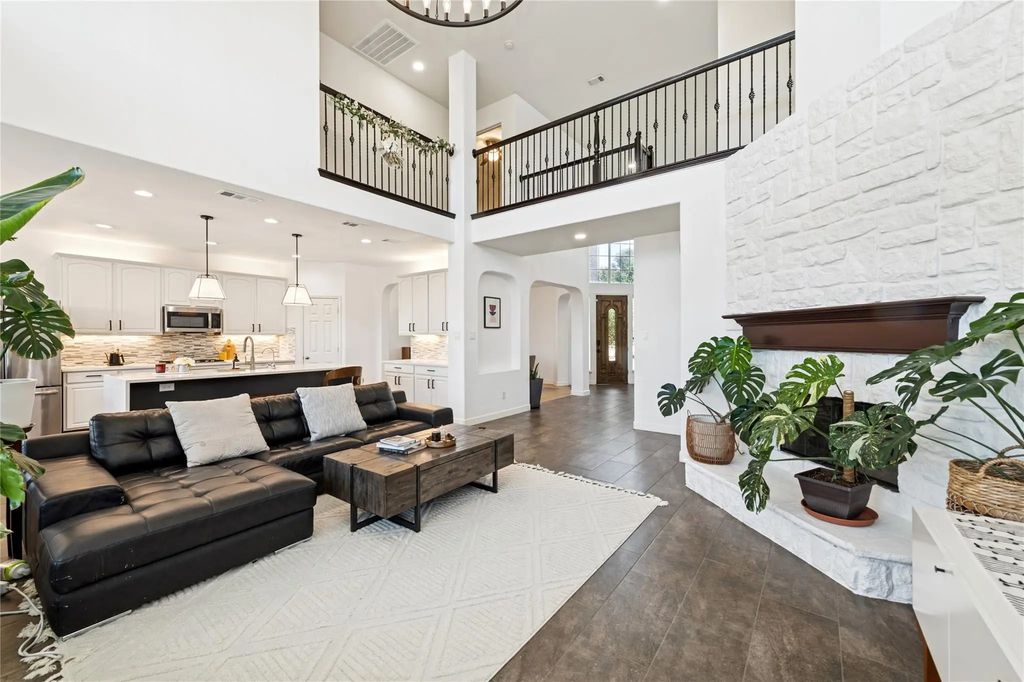 10249 Candlewyck Street, Fort Worth