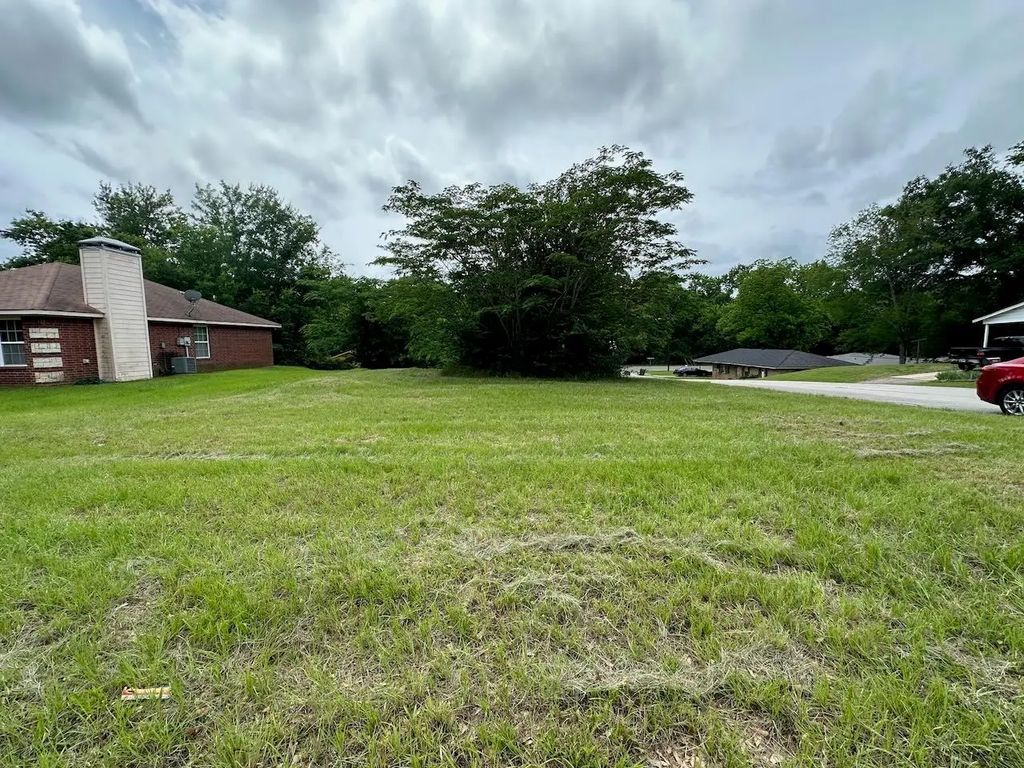 1610 N Hill Avenue, Tyler