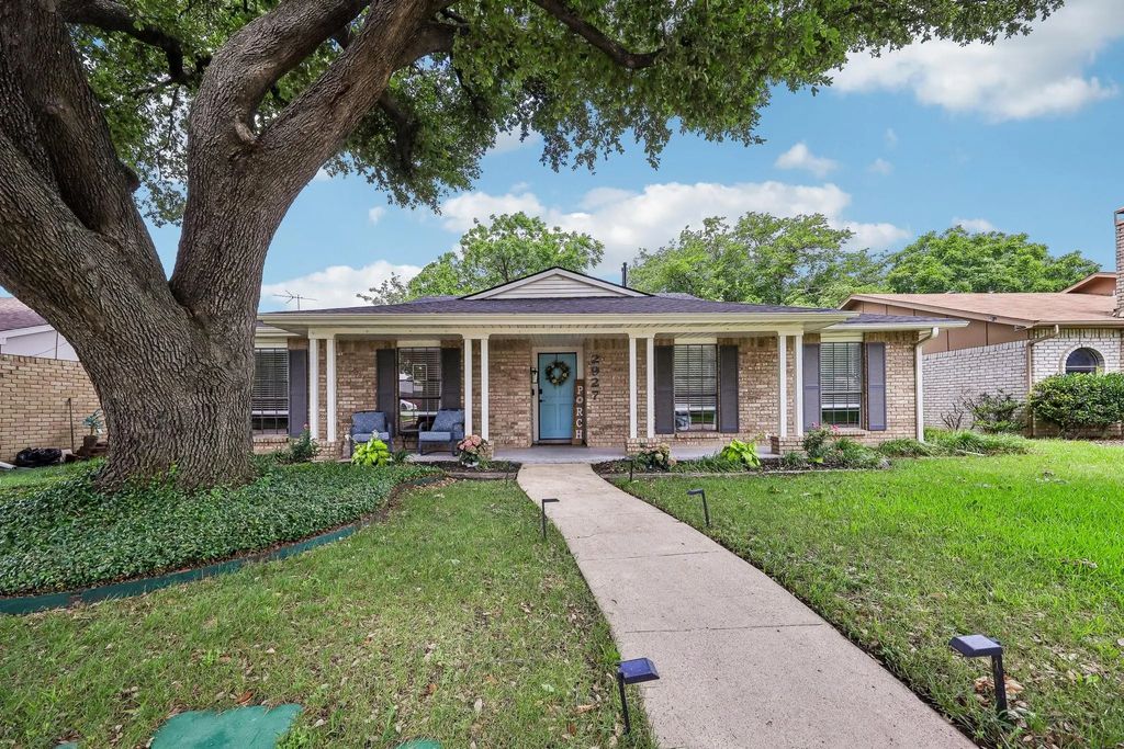 2927 Winterberry Drive, Carrollton