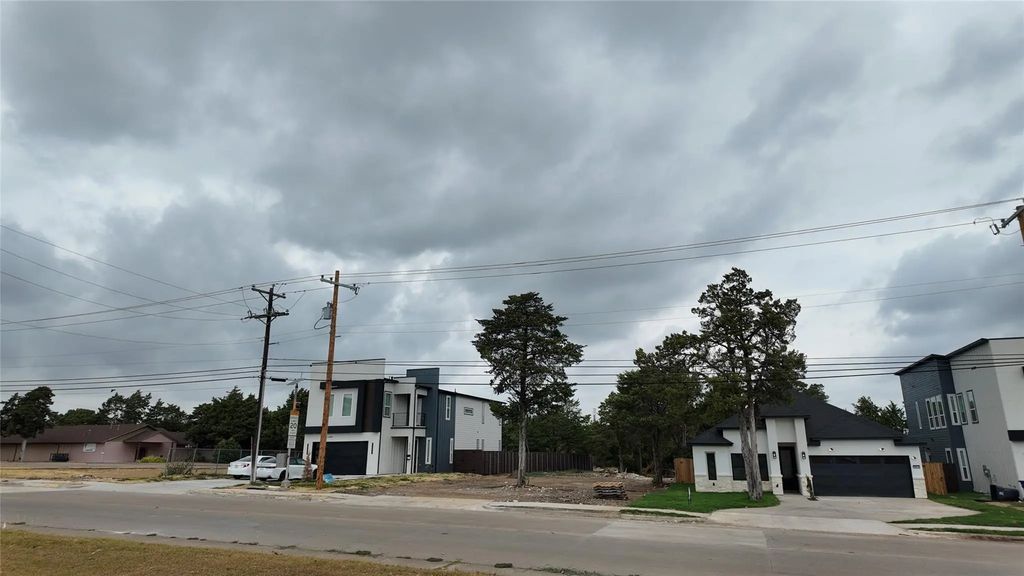 3917 Blue Ridge Boulevard, Dallas