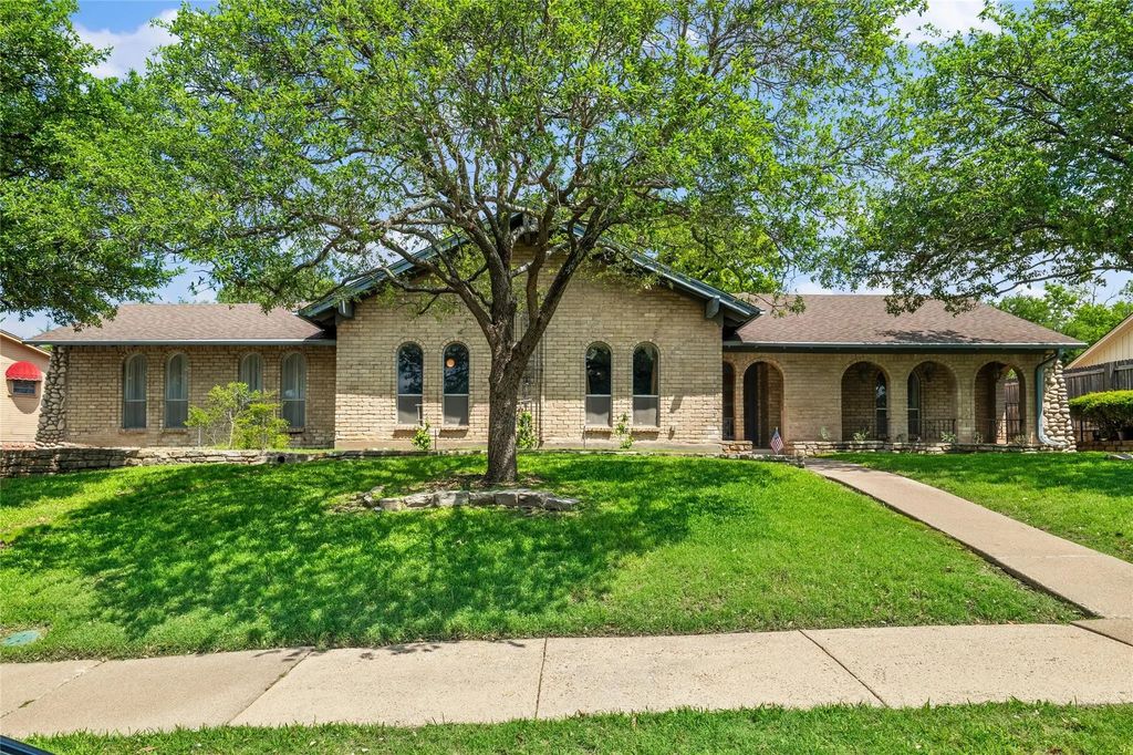 3405 Country Club Road, Pantego