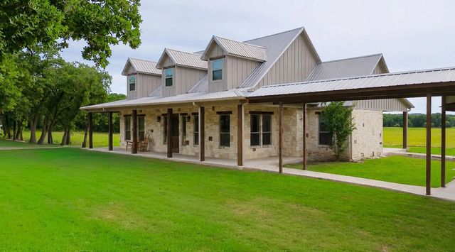 6085 County Road 146, Lipan