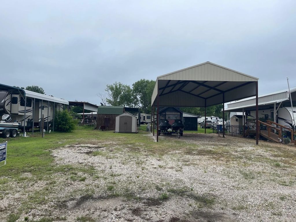 2081 Pelican Isle Drive, Kerens