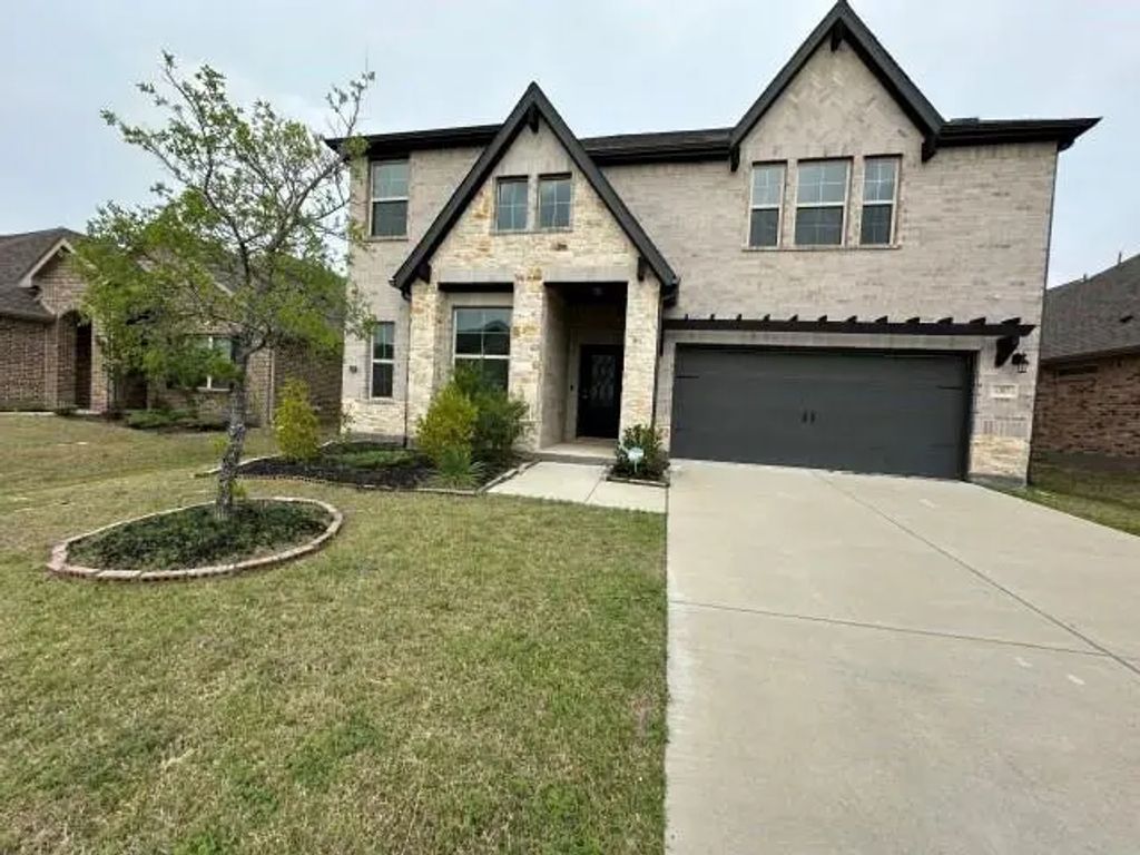 1307 Wheelwright Drive, Forney