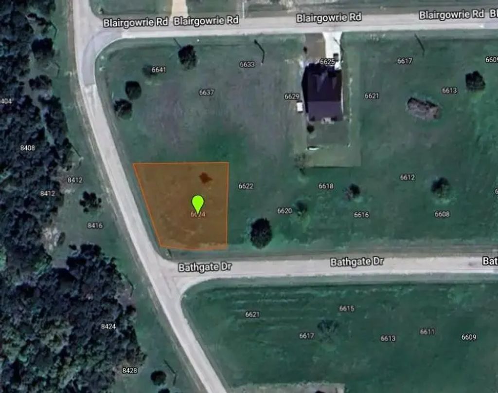 6624 Bathgate, Cleburne