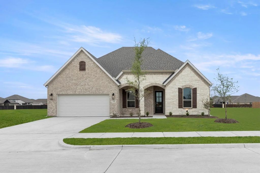 530 San Angelo, Forney