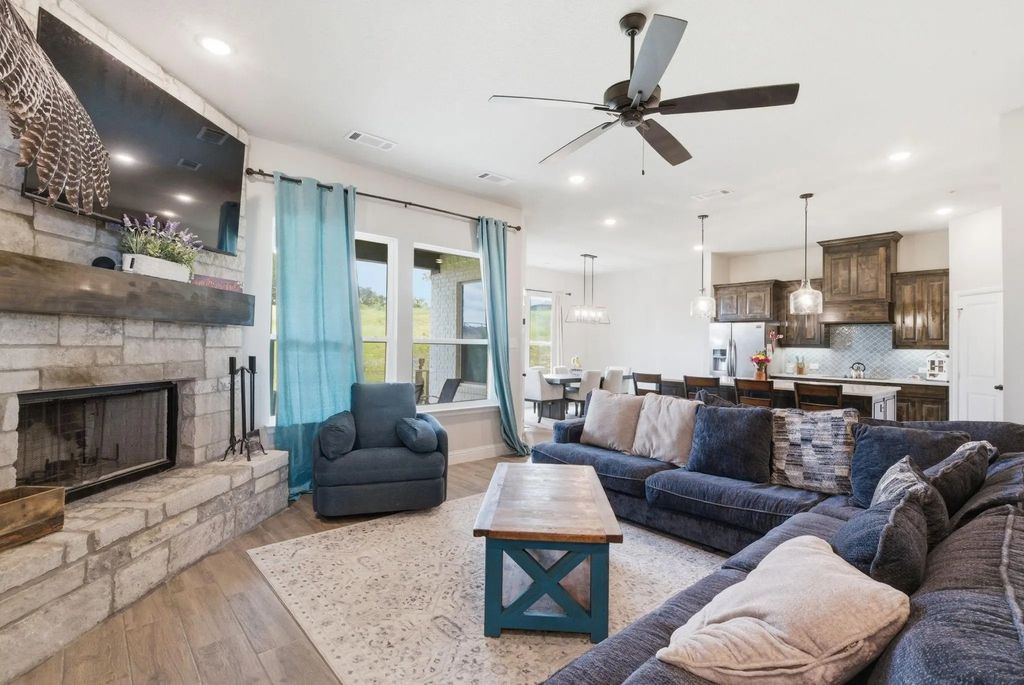 404 Oak Meadow Lane, Weatherford