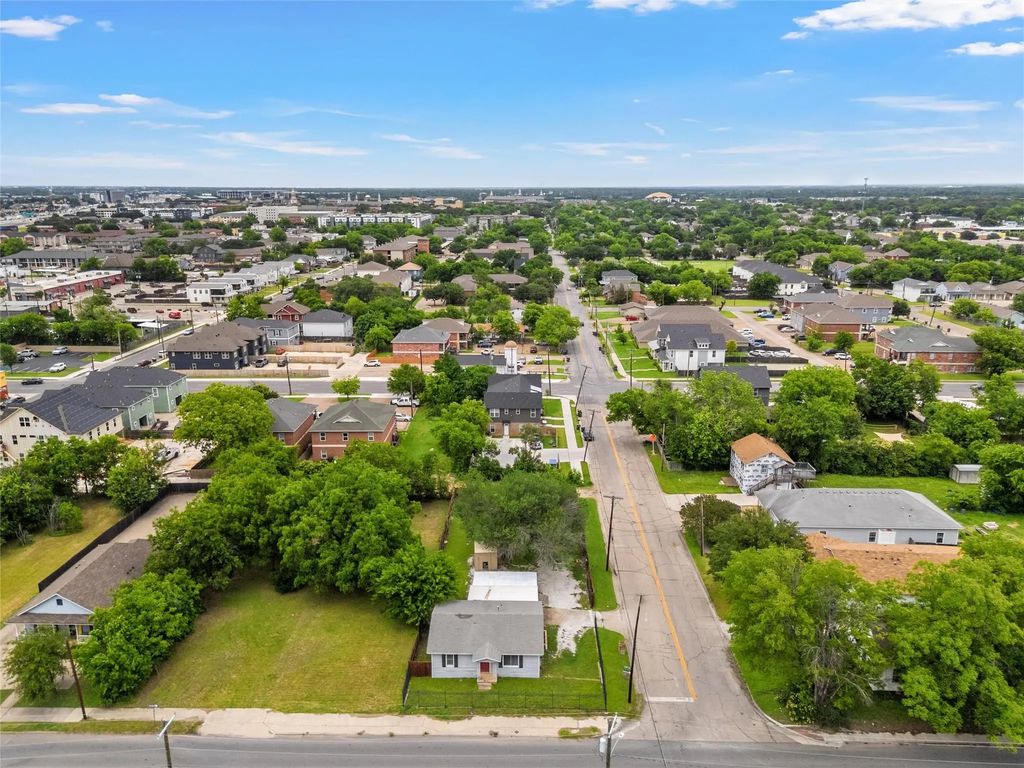 1724 S 18th Street, Waco