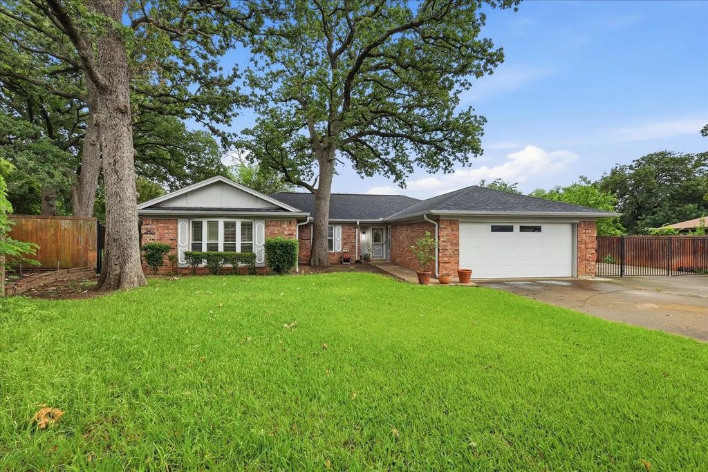 2604 Meadow Place, Bedford