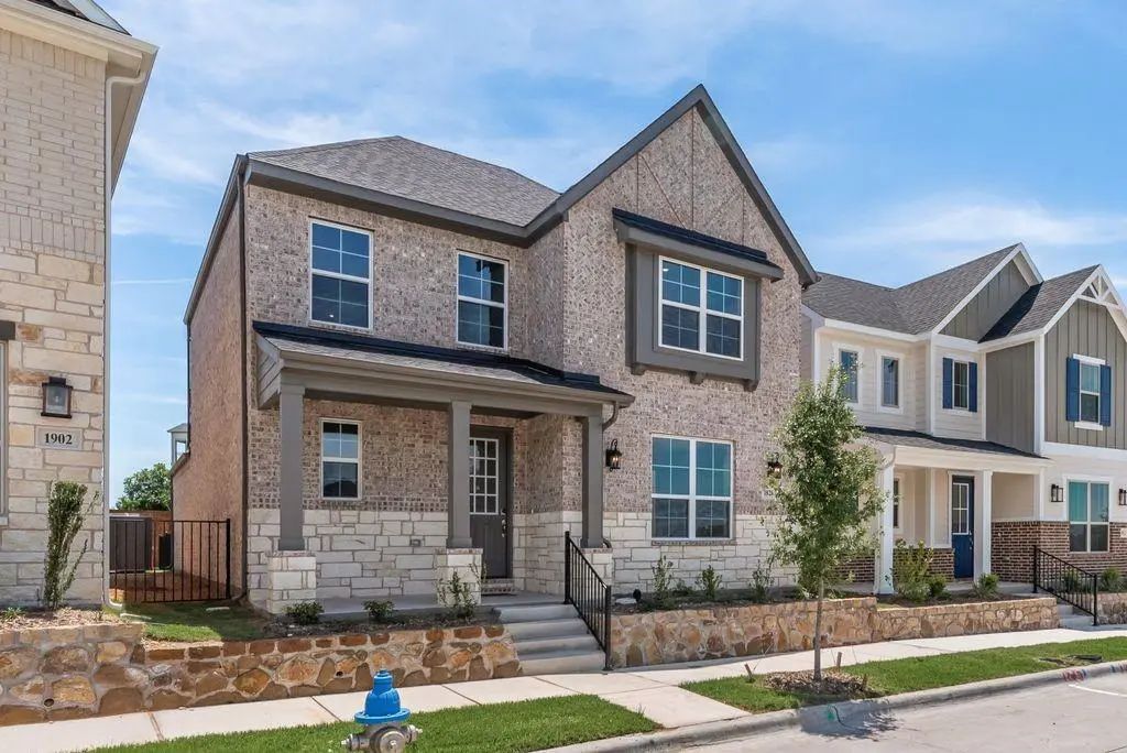 1826 Waterwalk Drive, Rowlett